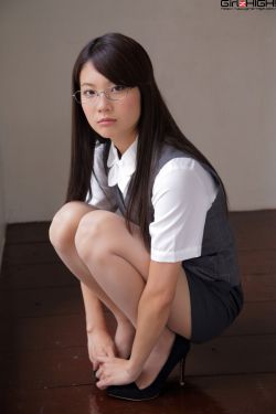 妈带儿进女更衣室